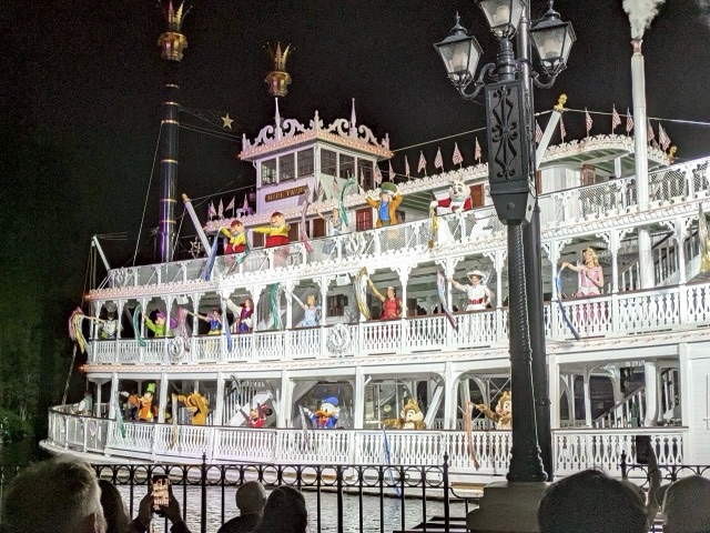 カリフォルニアディズニーランド　ファンタズミック！