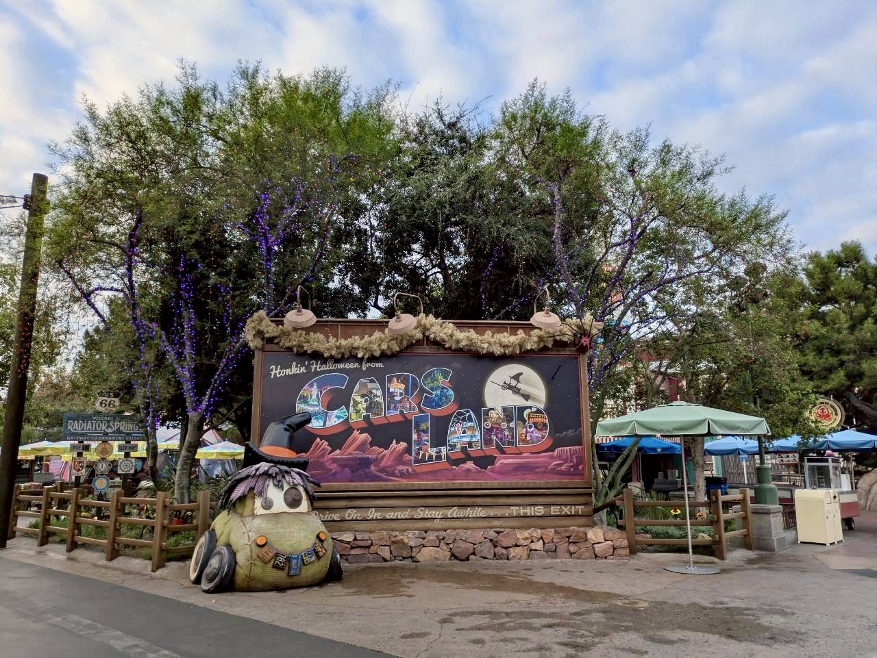 カリフォルニアアドベンチャー　カーズランド