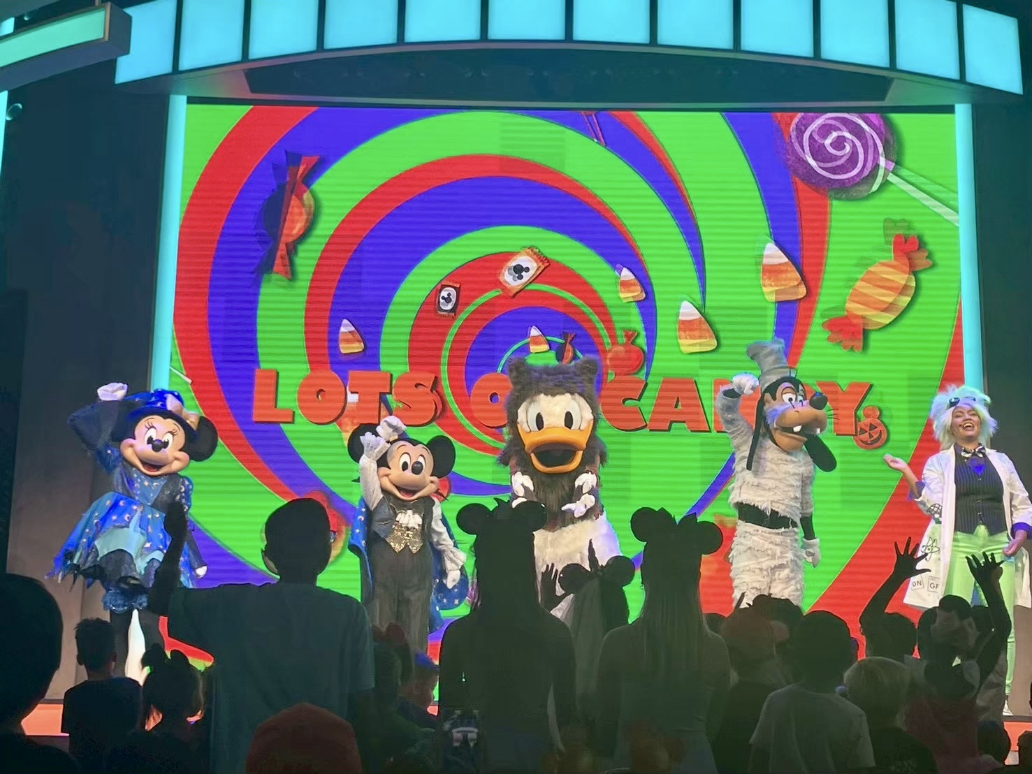 カリフォルニアアドベンチャー　Mickey's Trick and Treat