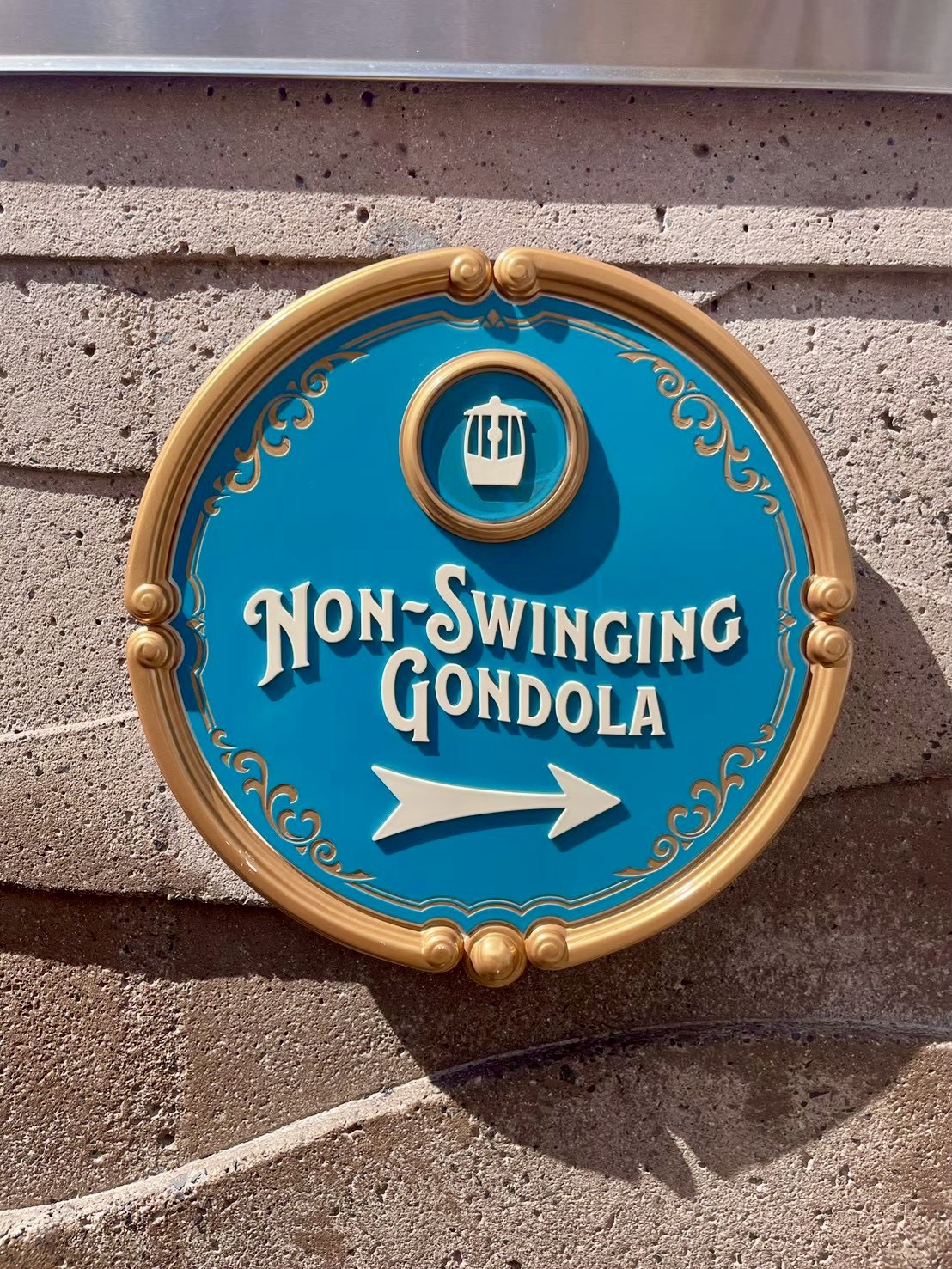 カリフォルニアアドベンチャー　ピクサー・パル・ア・ラウンド