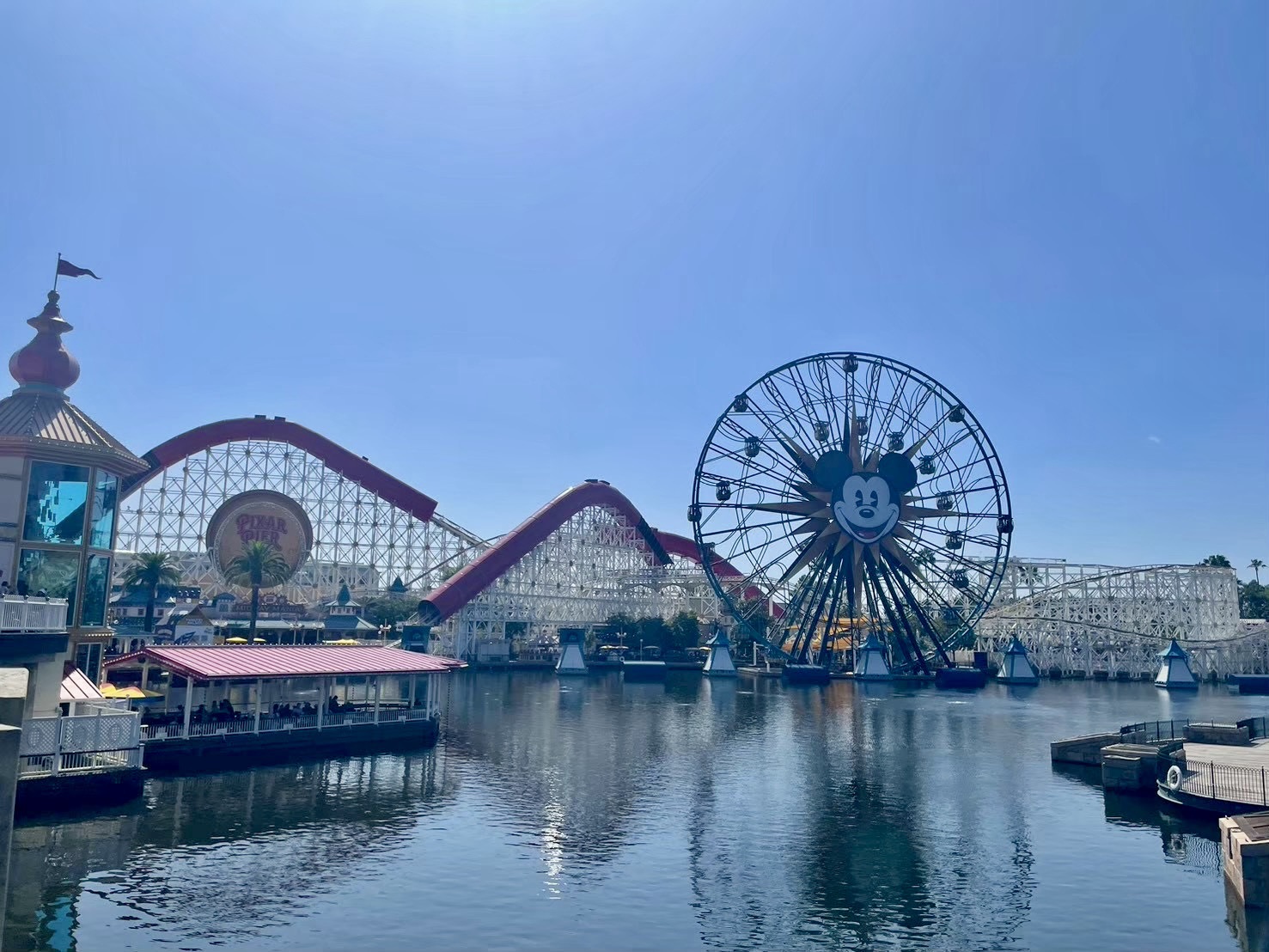 カリフォルニアアドベンチャー　ピクサー・パル・ア・ラウンド