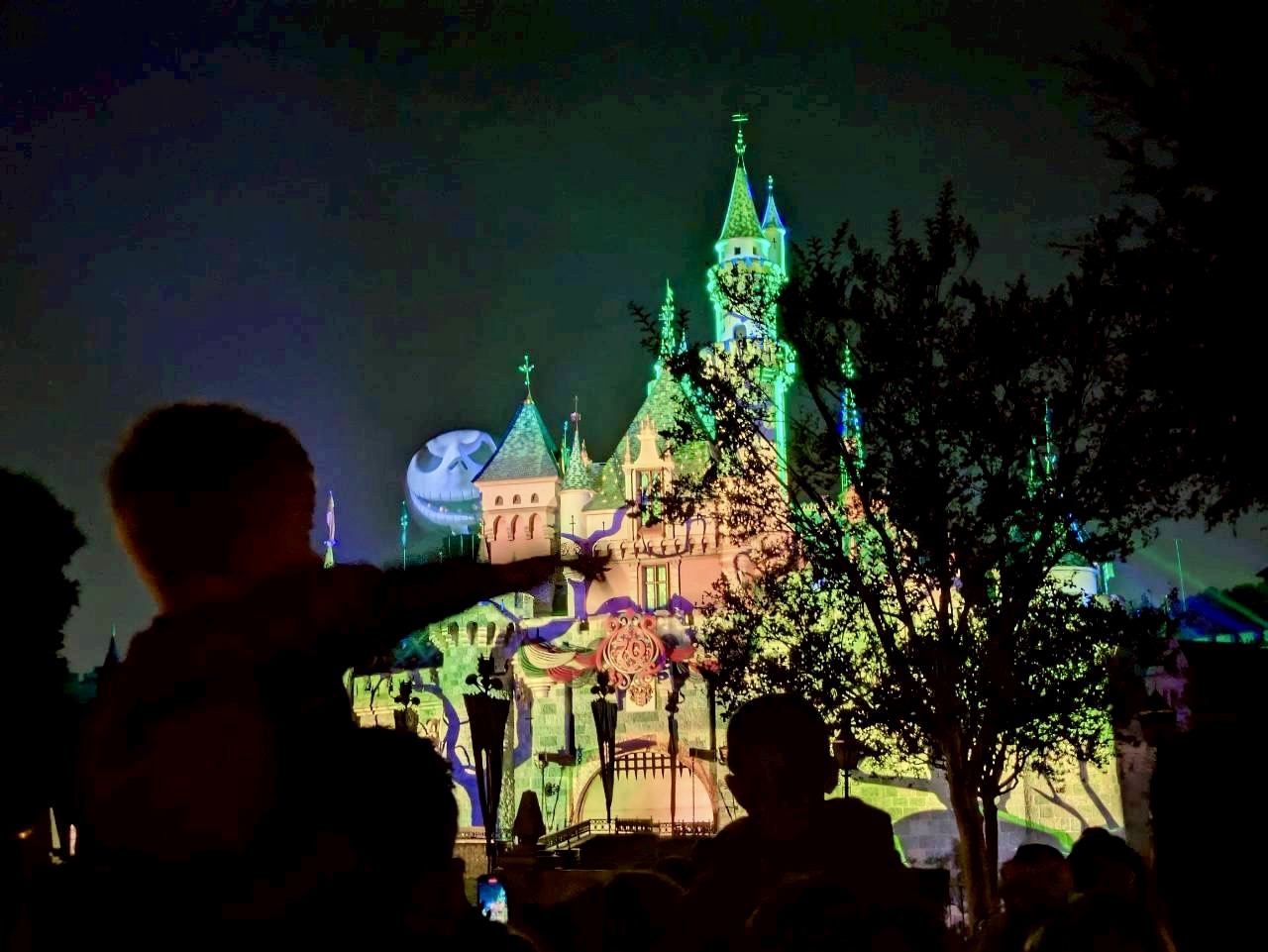 カリフォルニアディズニーランド　Halloween Screams with Fireworks 